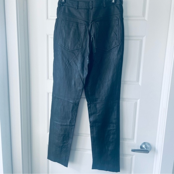 Vintage Black Leather High Rise Pants Denim Style Size 8
Made in Canada - Picture 4 of 9